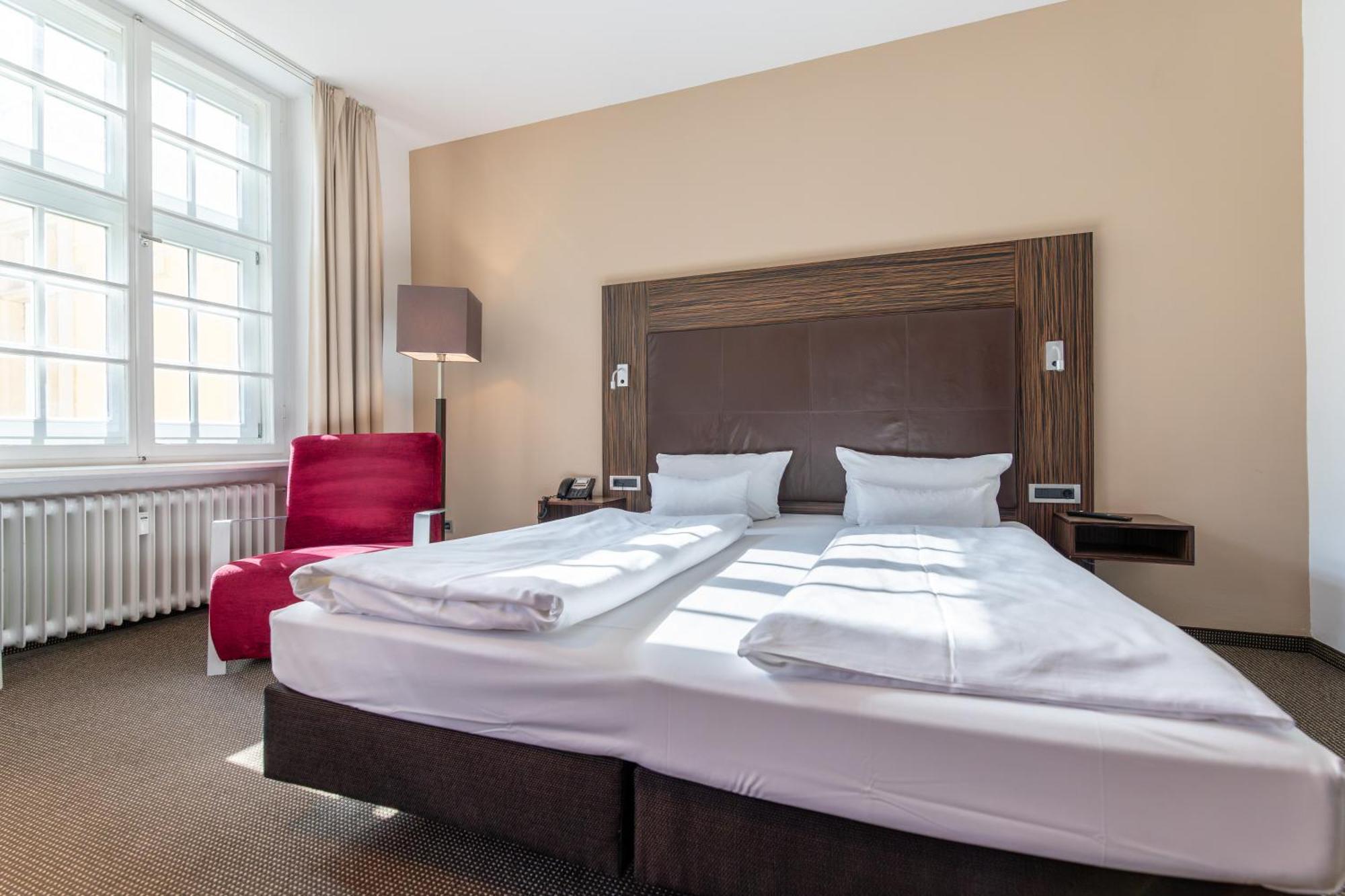 Herzogshof - Boutique-Hotel Am Dom Regensburg Exterior photo