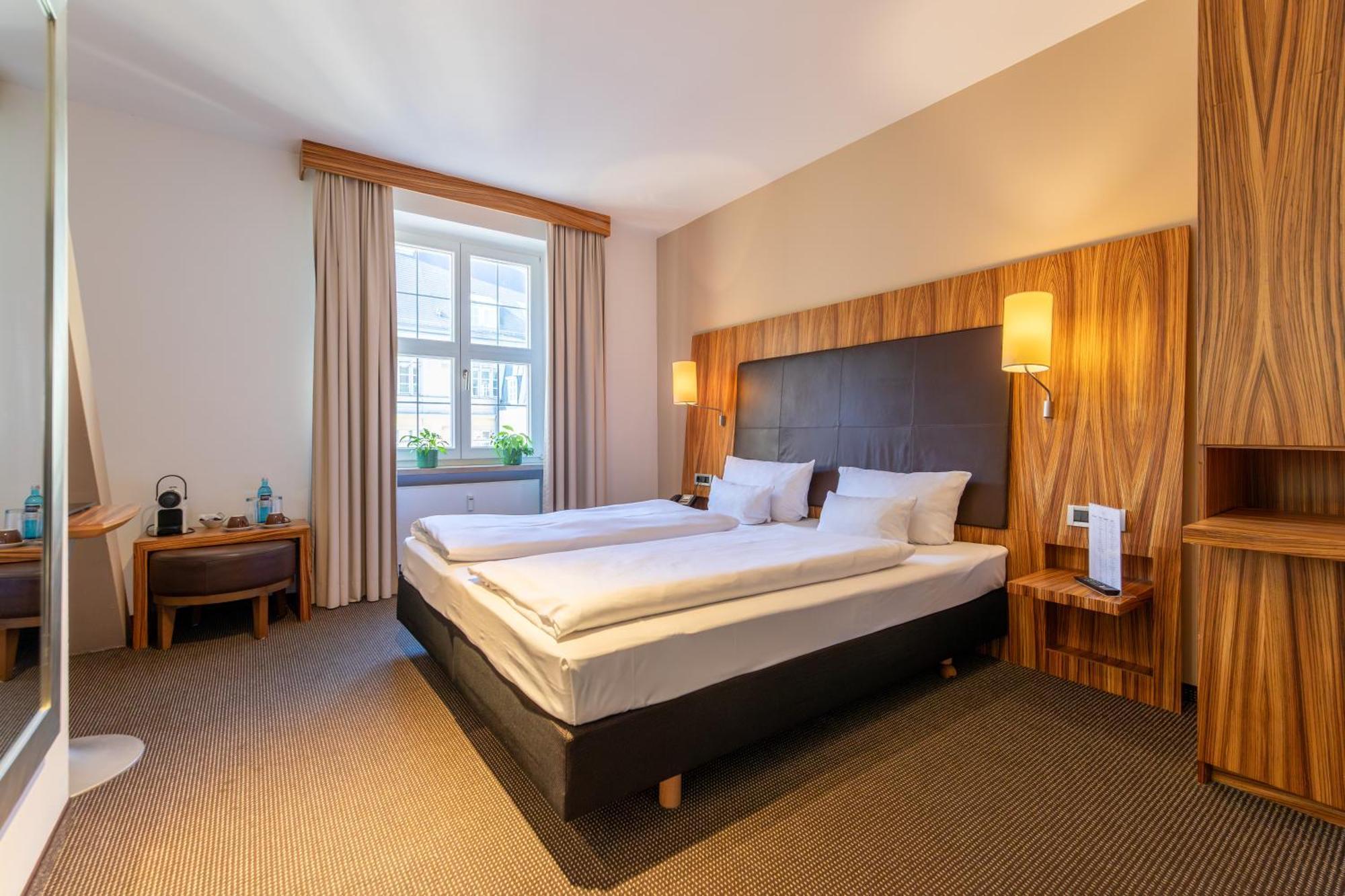 Herzogshof - Boutique-Hotel Am Dom Regensburg Room photo